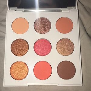 Eyeshadow palette